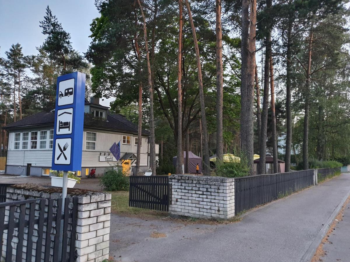 Freedom65 Hostel And Caravan Tallinn Exterior photo